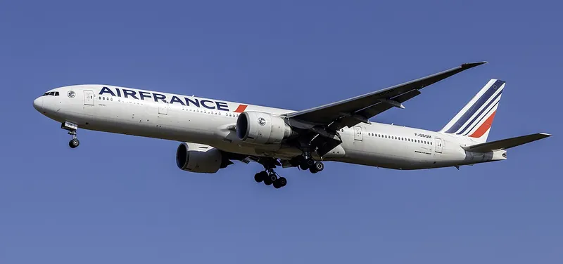 Air France Baggage Policy - Fees, Weights & Allowances featured image