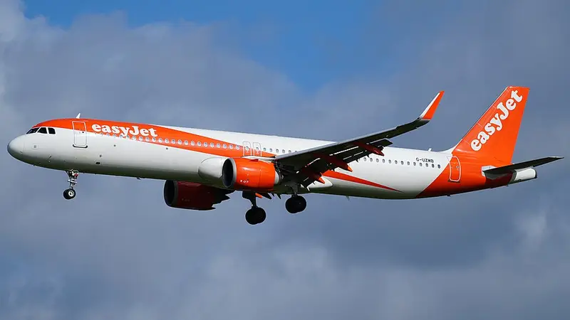 EasyJet Baggage Allowance 2026 - Fees & Sizes featured image